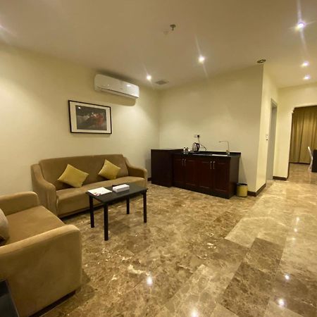 Rollins Hotel Buraydah Exterior foto