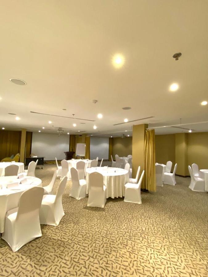 Rollins Hotel Buraydah Exterior foto