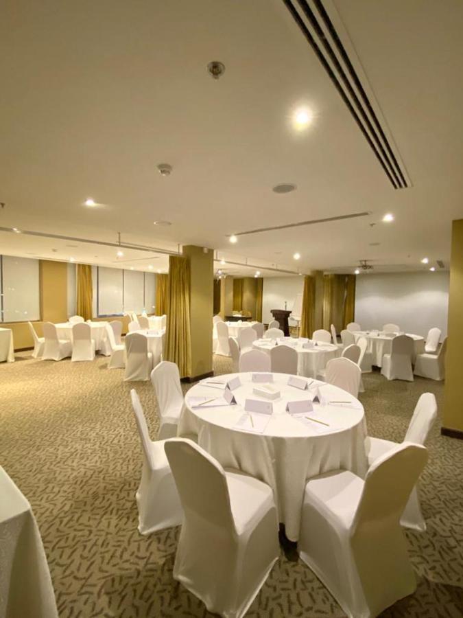 Rollins Hotel Buraydah Exterior foto